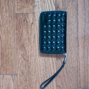 Marc Jacobs patent leather wristlet